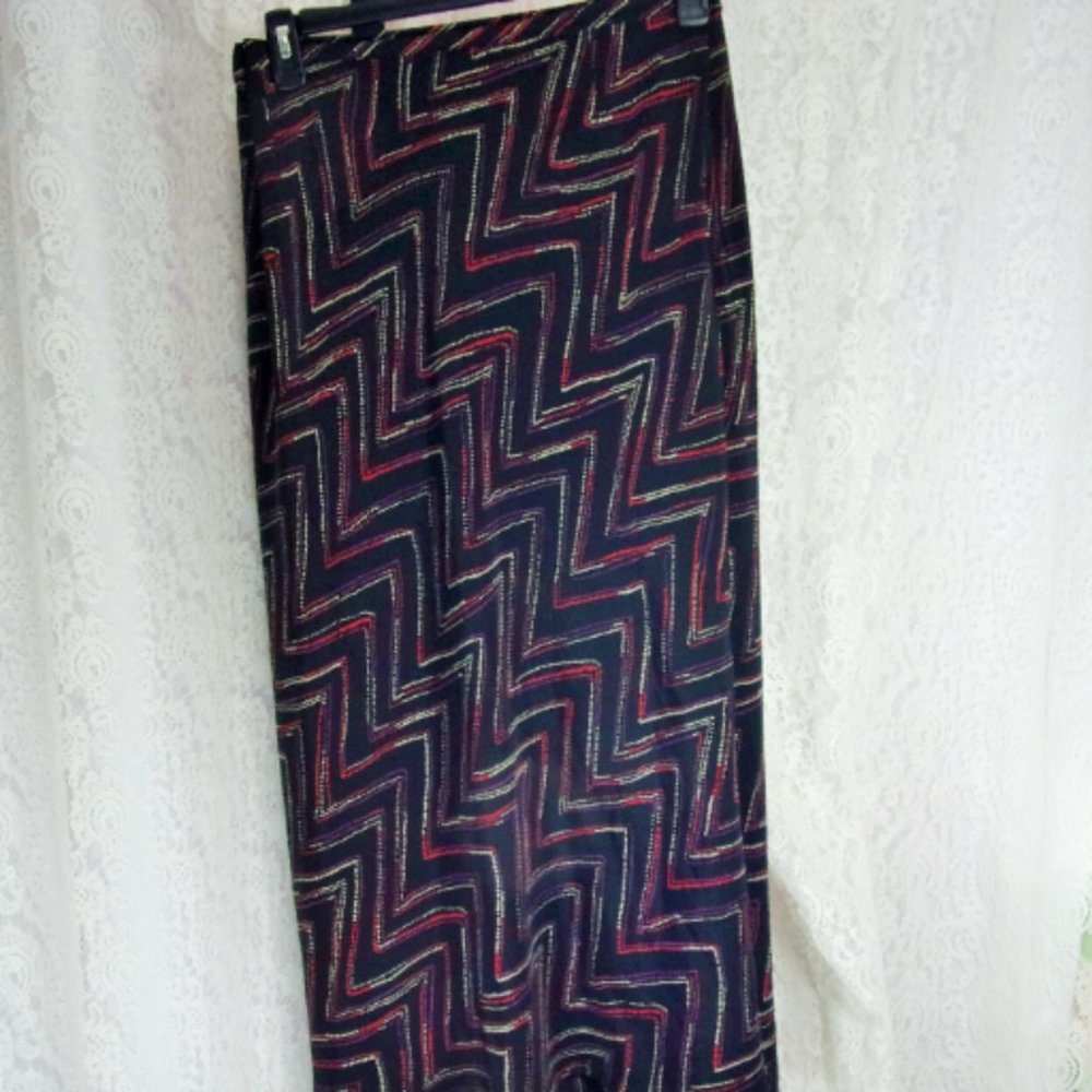 Venezia  Black Red Cream Skirt Maxi Size 18 NWOT